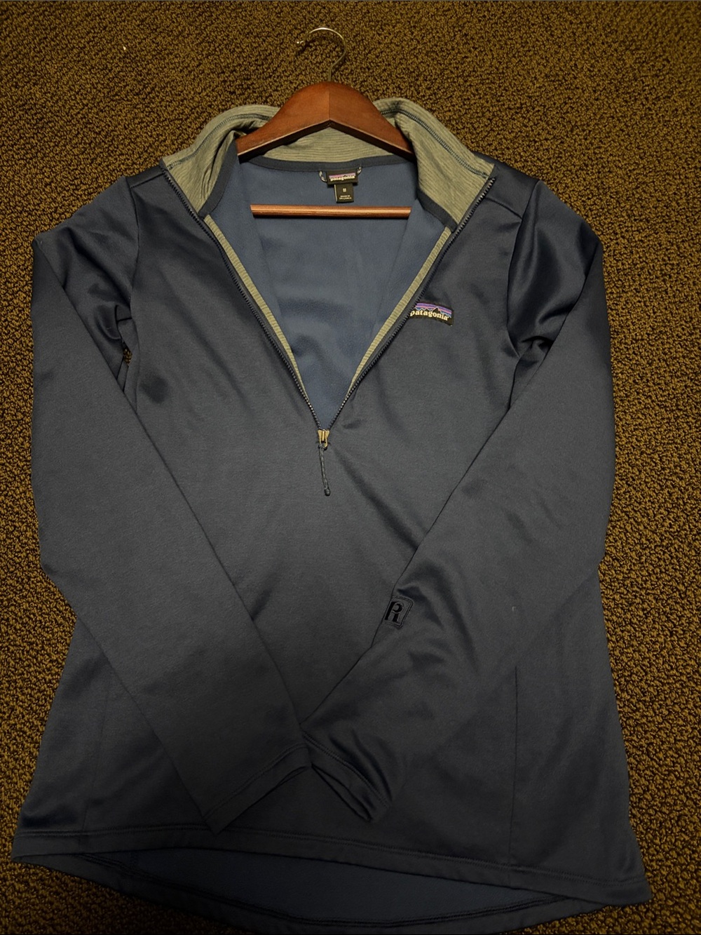 Patagonia woman’s Navy Half-Zip Pullover